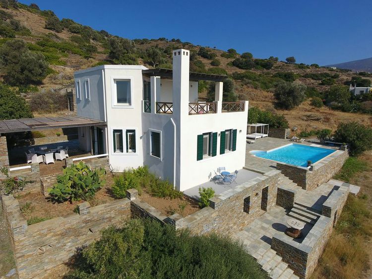 Ενοικιαζόμενα δωμάτια, ξενοδοχεία, βίλλες στην Άνδρο, Μπατσί Άνδρος θέση Ξυλοκαρύδα Βίλλα Μαργαρίτα