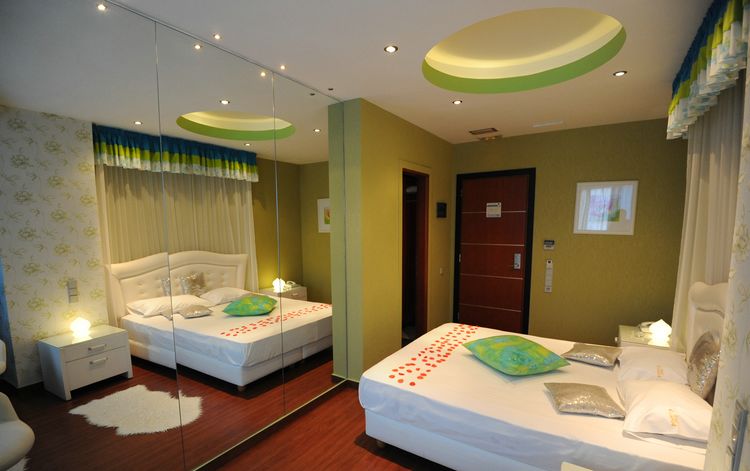 Carol Hotel 15