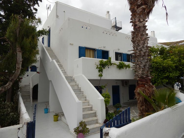 En Kythno-enoikiazomena-domatia-kythnos-Merichas 27