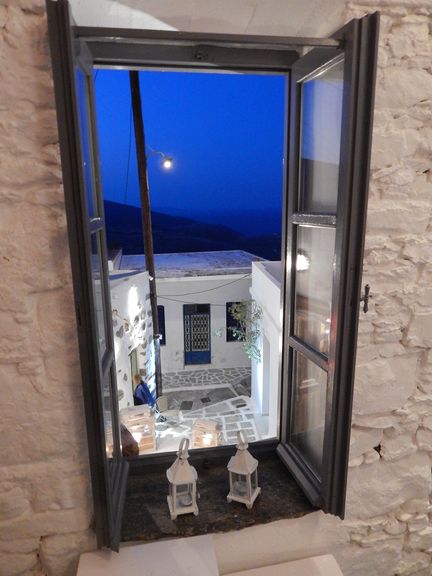 Aerino-Bar-Serifos 17
