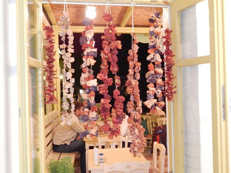Mpakakaki Serifos 43