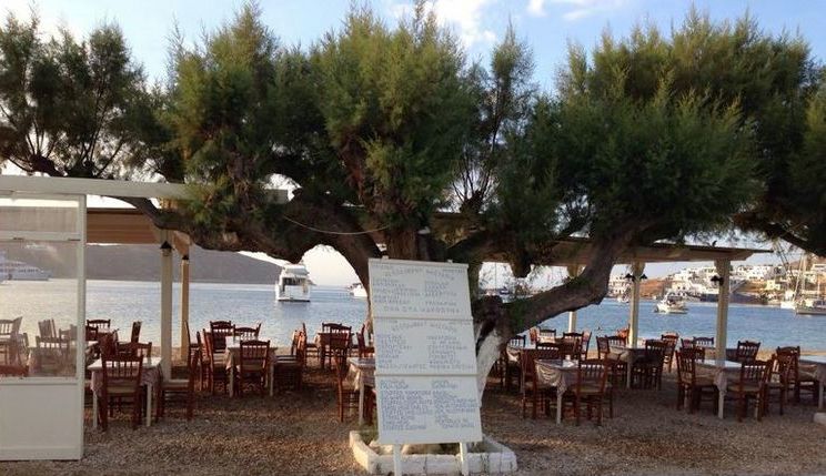 Σταμάτης, εστιατόριο, ψησταριά, restaurant- grill, Σέριφος περιοχή Λιβάδι, Κυκλάδες
