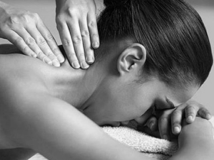I V A MassageTan massage platis afxena