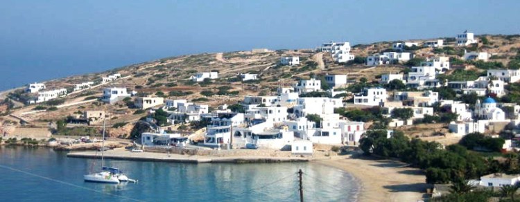 Δονούσα για αποδράση διακοπές διαμονή και διασκέδαση