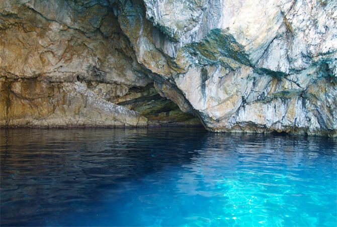 donoussa-fokospilia