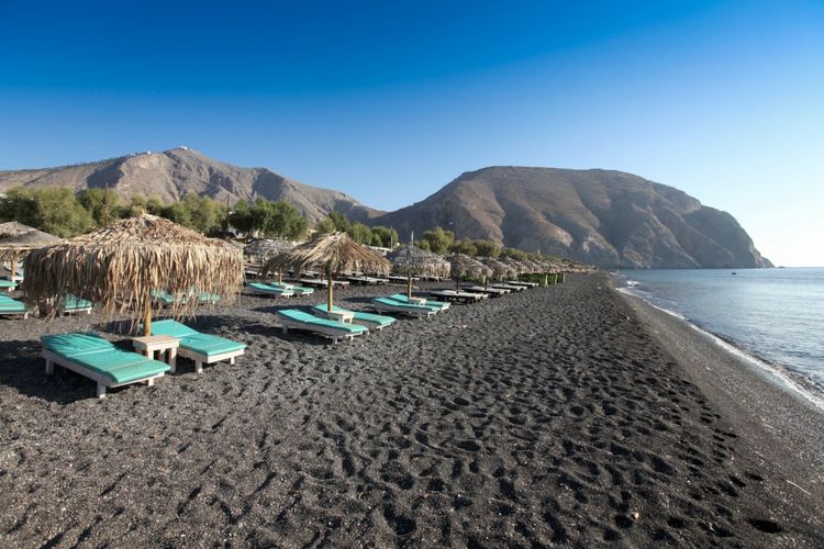 Perissa-Santorinh-cyclades