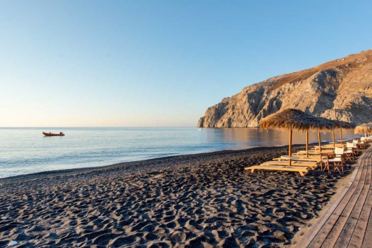 Santorini beachbar