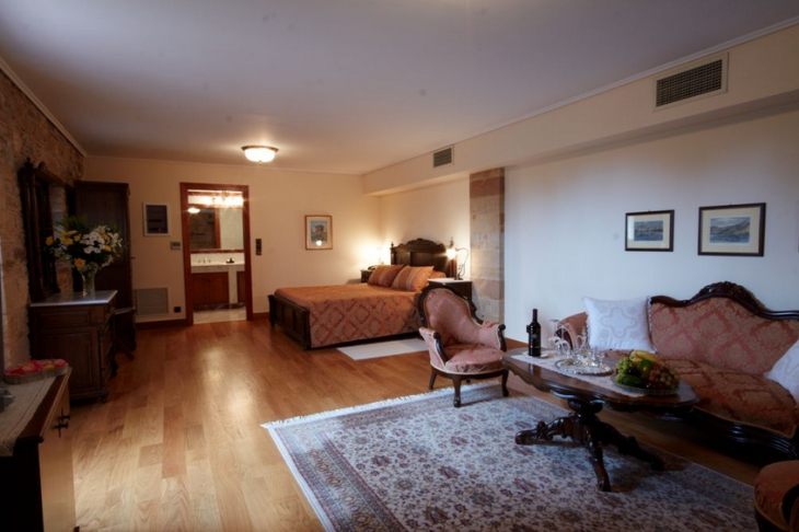 Argentikon Luxury Suites-Chios