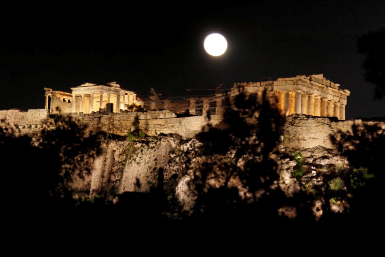 Αυγουστιάτικη Πανσέληνος, σε ποια σημεία μπορείτε να την απολαύσετε