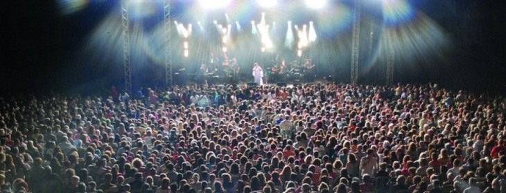 Στη Σκιά Των Βράχων 2014, Φεστιβάλ Βύρωνα στο Θέατρο Μελίνα Μερκούρη - Άννα Συνοδικού
