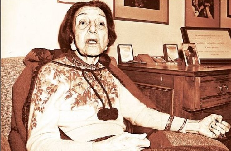 Dora Stratou 3