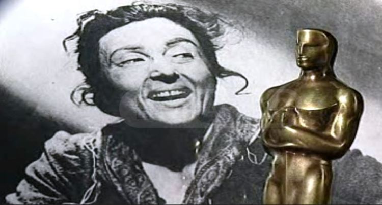 Katina Paxinou-Oscar1
