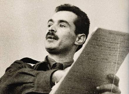 Αλέκος Παναγούλης ήταν Έλληνας πολιτικός και ποιητής, κορυφαία μορφή του αντιδικτατορικού αγώνα