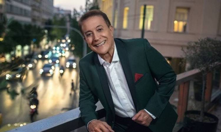 Δάκης, ήταν Έλληνας τραγουδιστής, που εκπροσώπησε την Ελλάδα σε Διεθνή Φεστιβάλ Τραγουδιού, αποσπώντας διακρίσεις και βραβεία