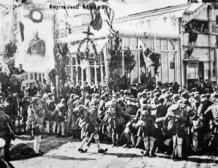 Η απόφαση για την απόβαση στη Σμύρνη