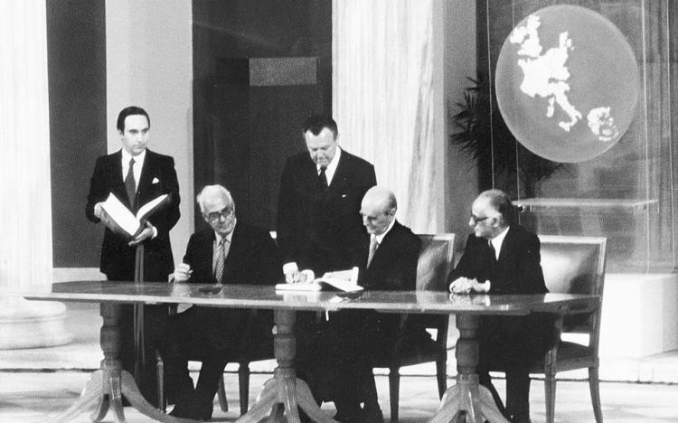 Η ένταξη της Ελλάδας στην ΕΟΚ έμελλε να αποτελέσει ένα σημαντικό κομμάτι της σύγχρονης ιστορίας της χώρας
