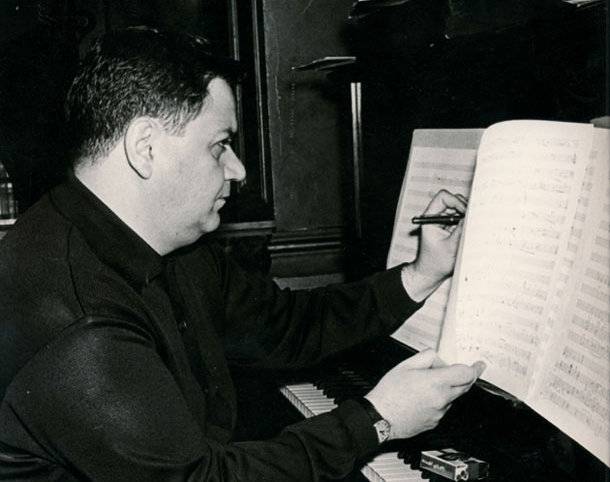 Manos Xatzidakis 1