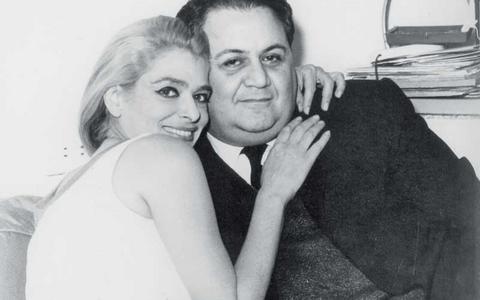 Manos Xatzidakis 2
