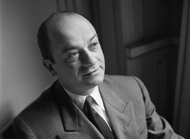Jean Dimitre Verginie Dessès, ήταν παγκοσμίως από τους σημαντικότερους σχεδιαστές μόδας των δεκαετιών 1940 - 1960