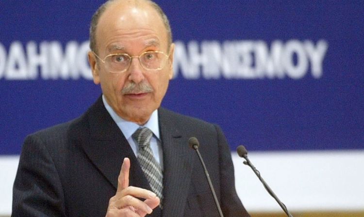 Κωστής Στεφανόπουλος, Αχαιός πολιτικός της συντηρητικής παράταξης, διετέλεσε Πρόεδρος Ελληνικής Δημοκρατίας