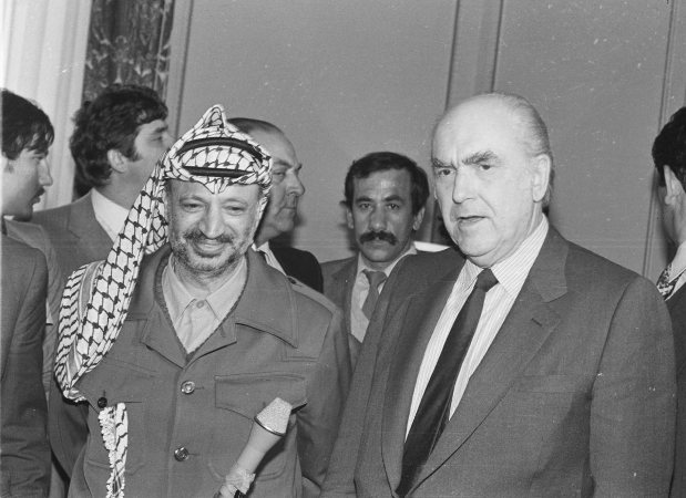 Yasser Arafat-4