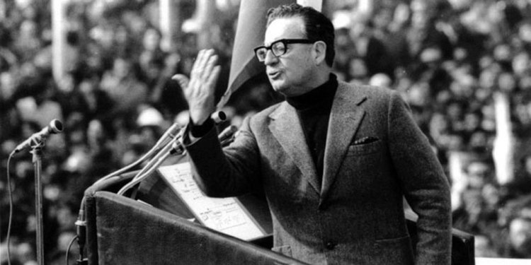 Σαλβαδόρ Αλιέντε, ήταν πολιτικός και ο πρώτος μαρξιστής Πρόεδρος της Χιλής, "Αλύγιστος και στη φωτιά" 