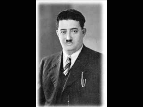 Στέλιος Περπινιάδης, ήταν Έλληνας λαϊκός τραγουδιστής και οργανοπαίκτης
