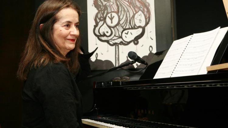 ELENI KARAINDROY 2