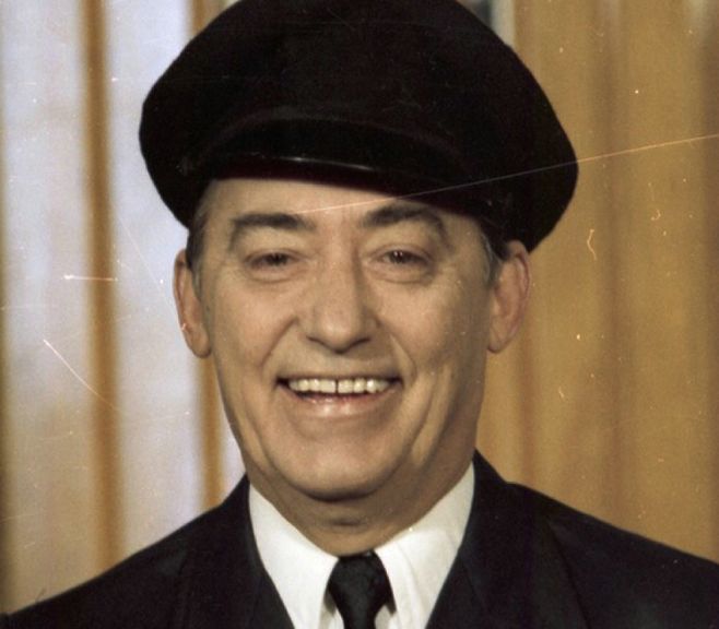 Νίκος Ρίζος, ήταν Έλληνας ηθοποιός του θεάτρου και του κινηματογράφου