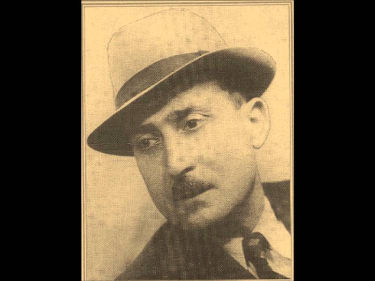 Σπύρος Περιστέρης, ήταν Έλληνας μουσικός και συνθέτης με μικρασιατική καταγωγή