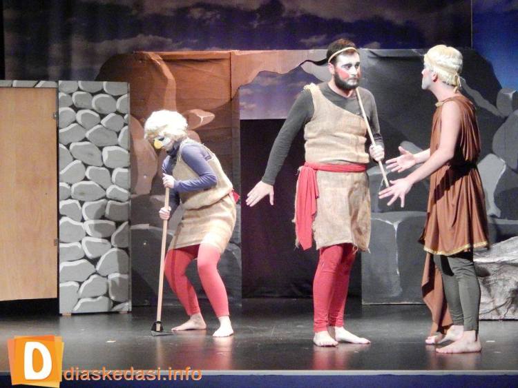 Enas-Dyskolos-Anthropos 05