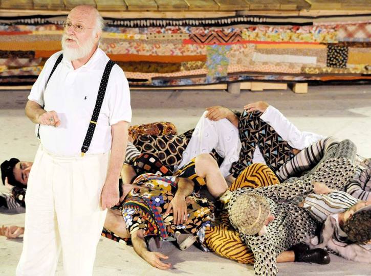 Πλούτος του Αριστοφάνη, σε σκηνοθεσία του Διονύση Σαββόπουλου και με πλειάδα εκλεκτών ηθοποιών, στις τελευταίες παραστάσεις 