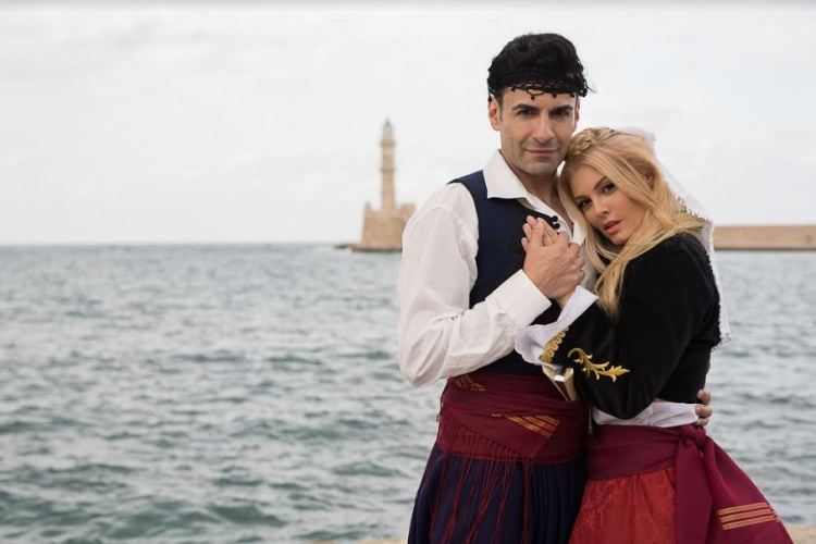 Η ΝΕΡΑΪΔΑ ΚΑΙ ΤΟ ΠΑΛΗΚΑΡΙ του Λάκη Μιχαηλίδη, σε διασκευή και σκηνοθεσία του Γιώργου Βάλαρη, στο Θέατρο BROADWAY 