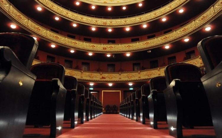 Dimotiko Theatro Peiraia