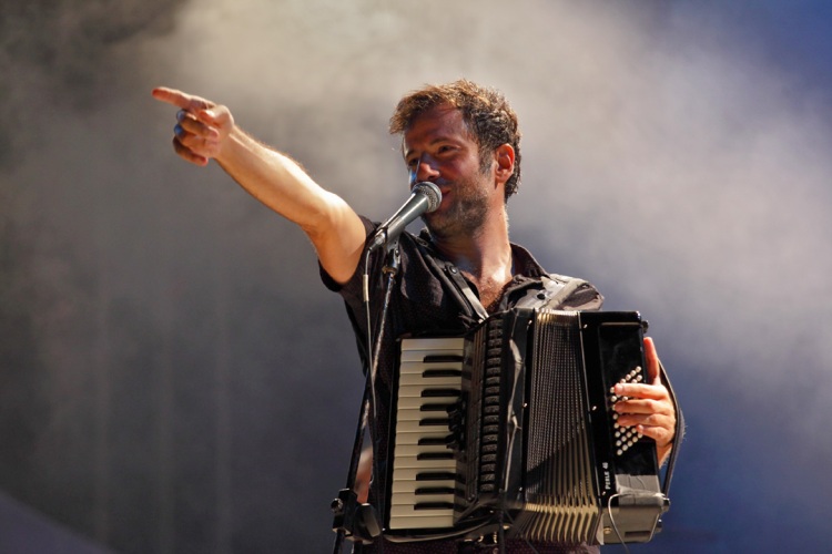Maraveyas Ilegal, Καλοκαίρι 2015