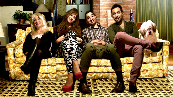 Από 15 Νοεμβρίου και κάθε Παρασκευή, το bar theater "Light Life" από το θίασος Replica, στο Cafe de ville στο Αιγάλεω