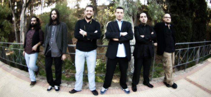 Παρασκευή 9 Μαΐου 2014, οι Sgt. Pepper's Beatles Tribute Band, στο Floral στα Εξάρχεια στην Αθήνα