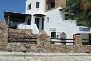 Niriides-Loutra Kythnos 07